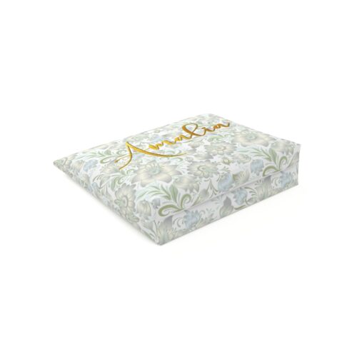 Makeup bag designed by Alina Itzhaki